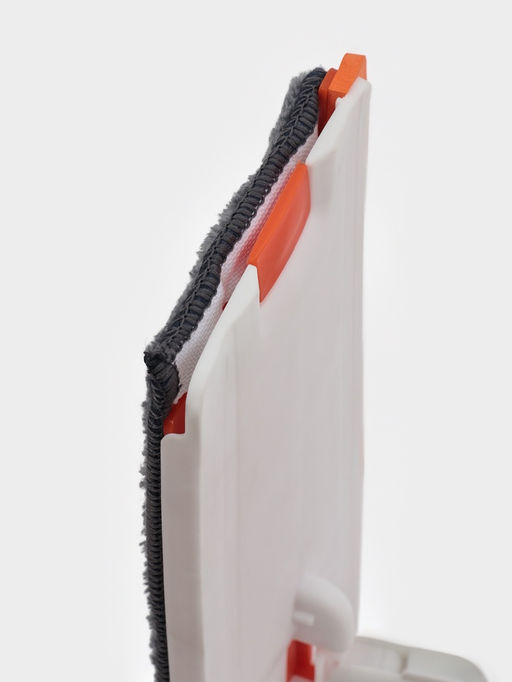 Швабра с отжимом и водосгоном Raccoon, 2 насадки из микрофибры 39×12 см, стальная ручка 130 см