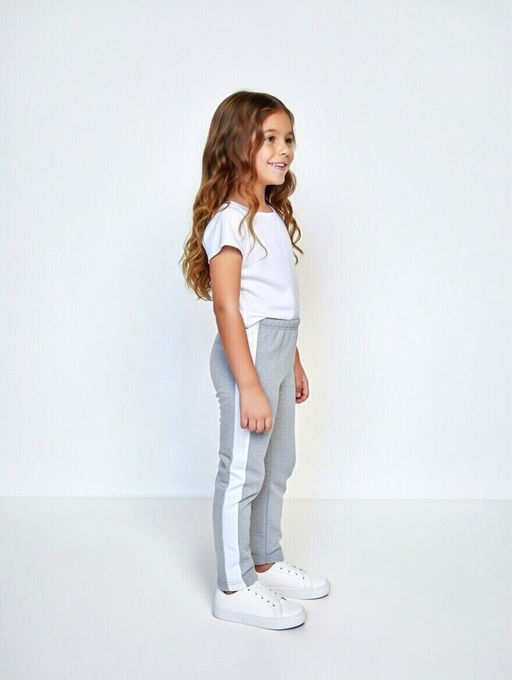 132-1 Брюки детские с лампасами