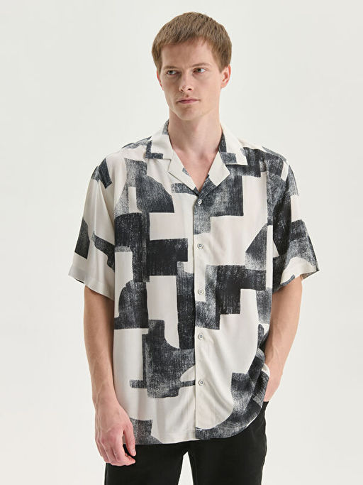 Regular Fit K?sa Kollu Desenli Erkek G?mlek