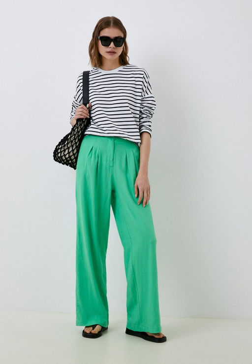 Брюки с защипами