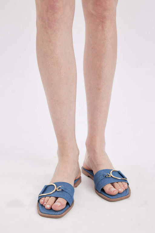 Женские тапочки из искусственной кожи на плоской подошве с одним ремешком - Defacto фото 2