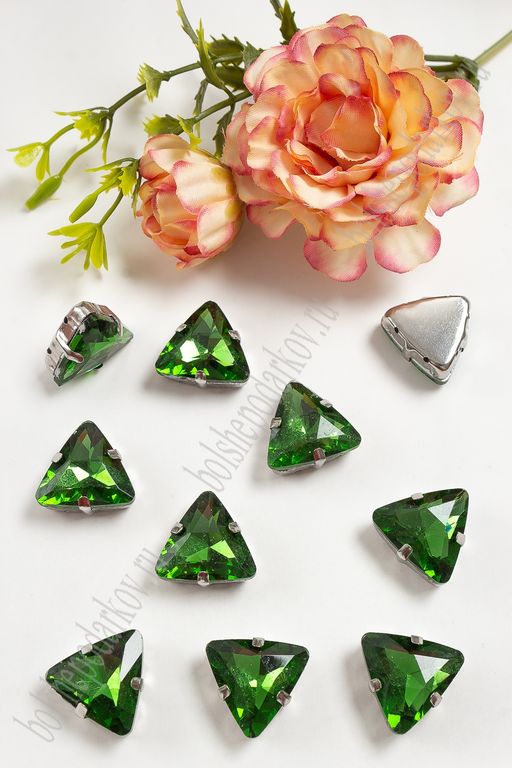 Стразы пришивные 18 мм "Треугольник" (10 шт) SF-3765, зеленый №6