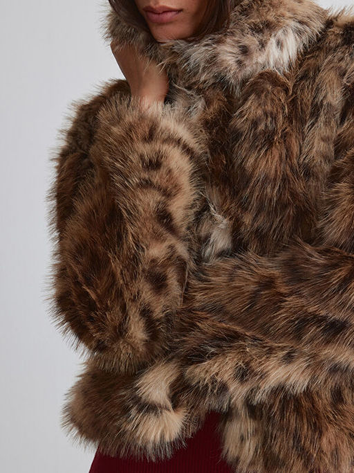 Leopar Desenli Kad?n K?rk Mont