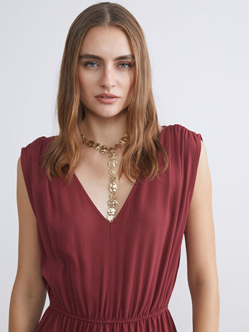 V Yaka Belden Oturtmal? Elbise