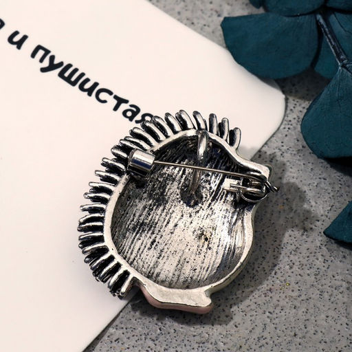 Брошь-кулон «Ёжик мечтатель», белый, розовый в чернёном в серебре