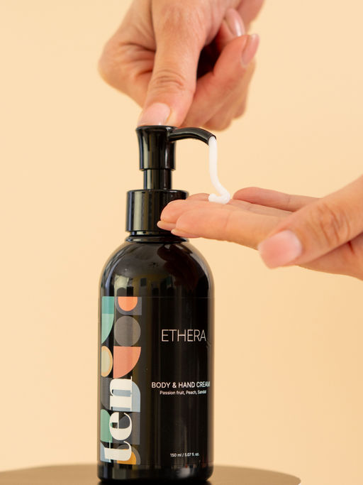 ETHERA Парфюмированный крем для рук и тела / Passion Fruit, Peach, Sandal, 150 мл  фото 3