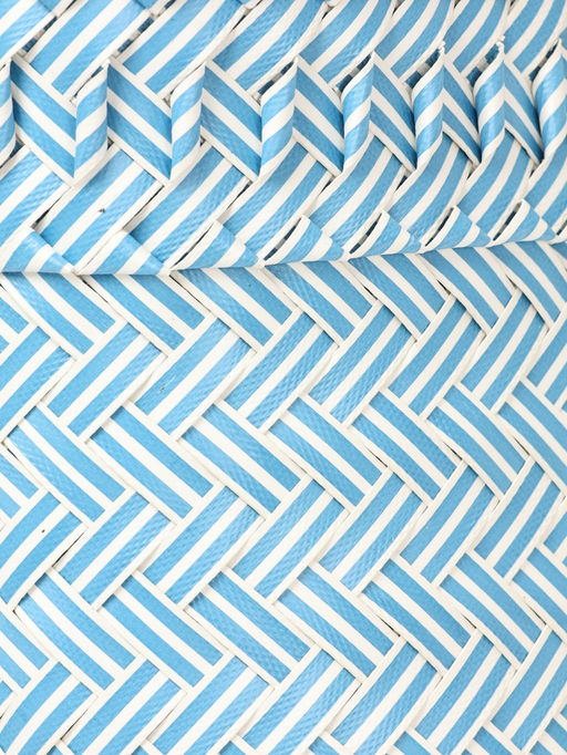 Сумка плетёная, 30×15×35 см, пластик, бело-голубая