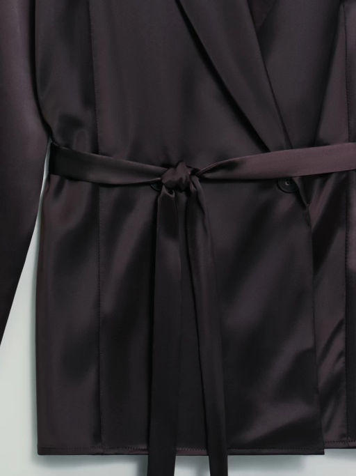 Атласная блузка с отложным воротником и поясом / Zarina