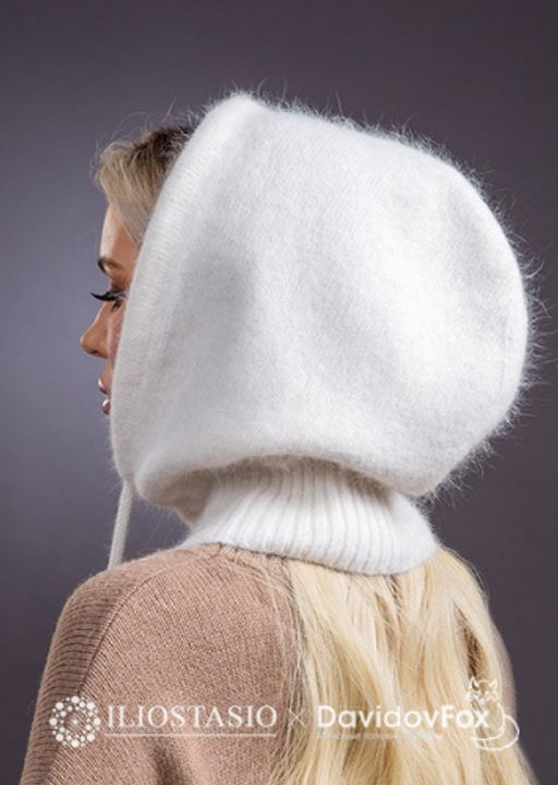 Капор ангора молочный