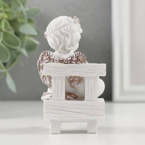 Фигурка полистоун Милый ангелочек на скамье с сердцем, кофейный венок, 5?5?9 см