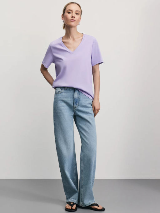 Базовая футболка с V-образным вырезом из хлопка / Zarina  фото 2