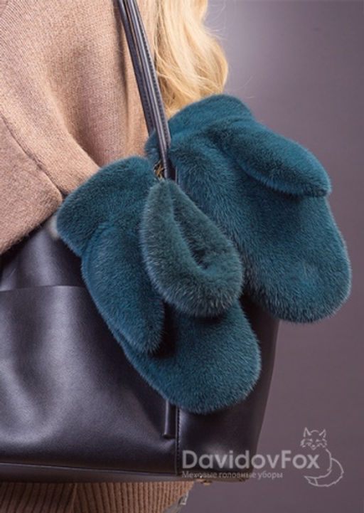Варежки норка изумруд