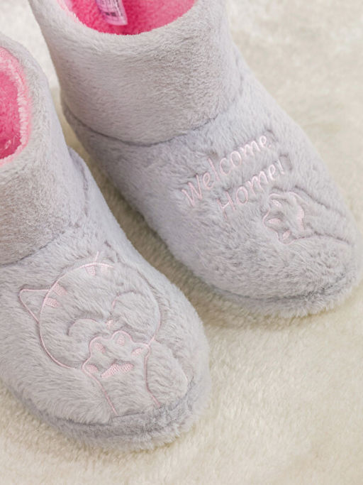 Pel?? Kad?n Ev Botu Panduf