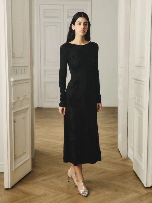 Трикотажное платье приталенного силуэта / Zarina