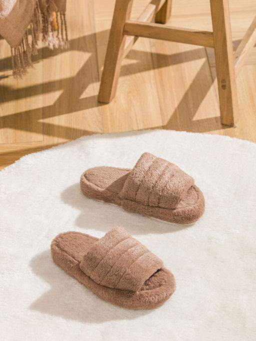 Kad?n Pel?? Ev Terli?i