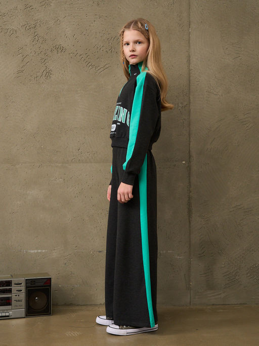 Костюм спортивный