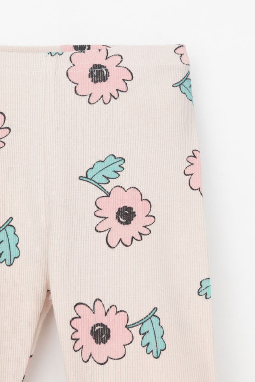 КР 400797-1/бежевый,нежный цветок к549, шорты