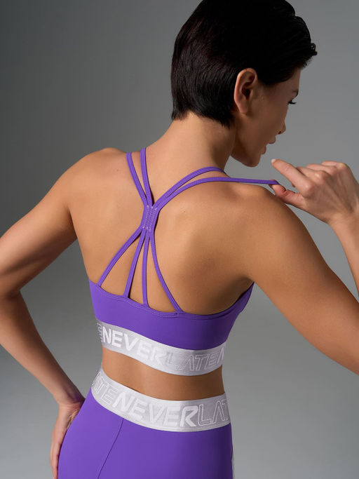 Спортивный топ-бра с брендированной резинкой с силиконом - NEVERLATE фото 4