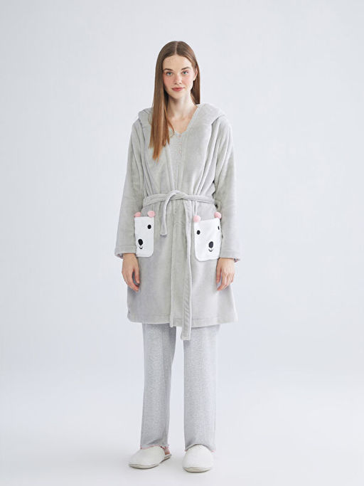 Kap??onlu Pel?? Kad?n Sabahl?k