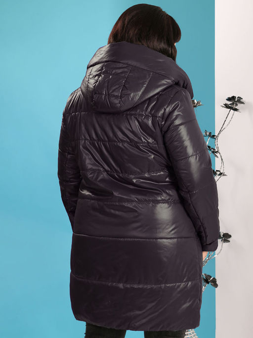 Весеннее пальто с капюшоном больших размеров