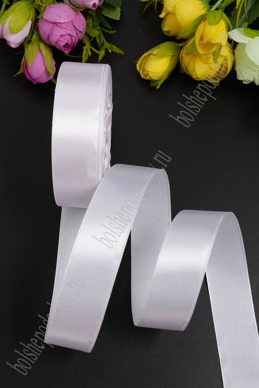 Лента атласная 2,5 см*25 ярд (SF-1357) белый №01