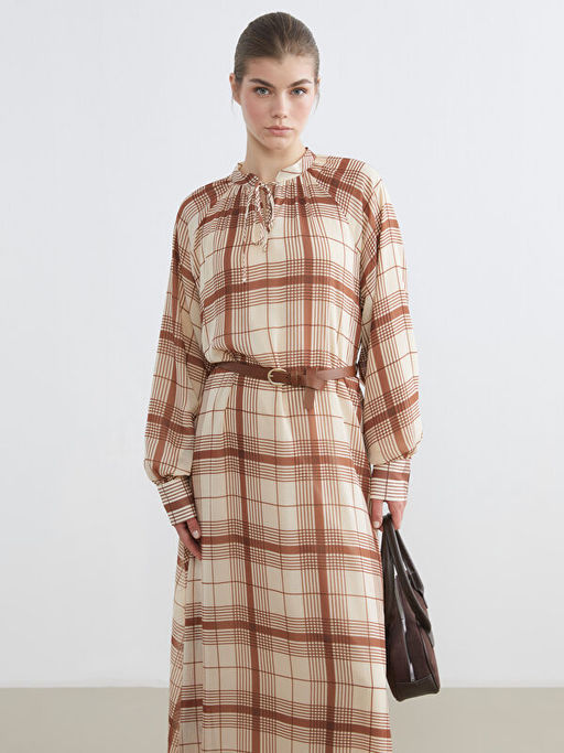 Ba?lamal? Yaka Ekose Elbise