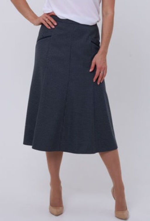 юбка ,расклешенная от колена к низу, на подкладке