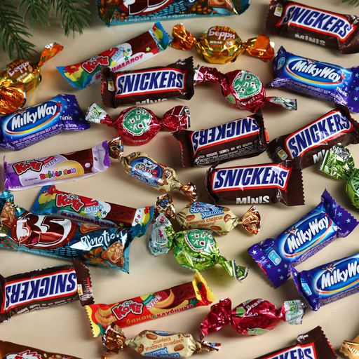 Сладкий детский новогодний подарок Почта: шоколадные конфеты 500 г, кормушка-домик, краски