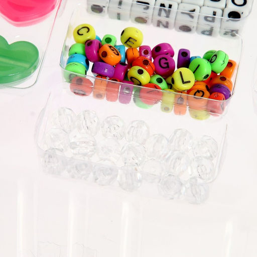 Набор для творчества Создай своё украшение, 600 бусин и шармов