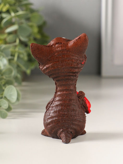 Фигурка «Кот с колбасой», 10×5.3×3.5 см, МИКС