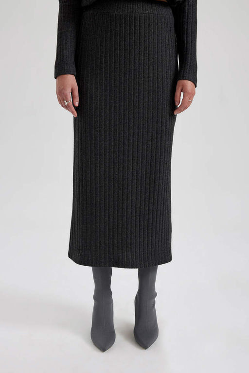 Облегающая футболка с полуводолазкой в рубчик и длинными рукавами - Defacto фото 5