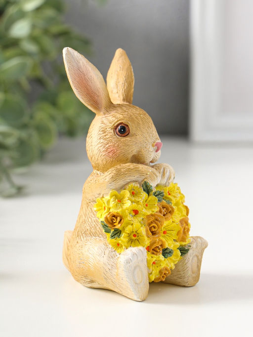 Фигурка полистоун Зайчик с жёлтым цветочным сердцем, 11.5 см