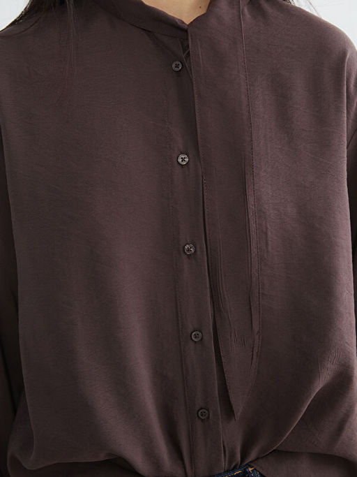 Fular Yaka Kad?n G?mlek