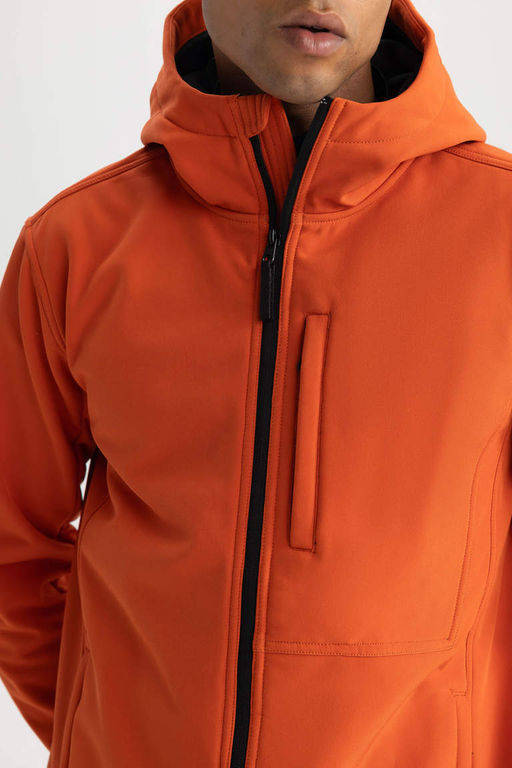 Водоотталкивающее пальто из софтшелла с капюшоном стандартной посадки DeFactoFit  фото 4