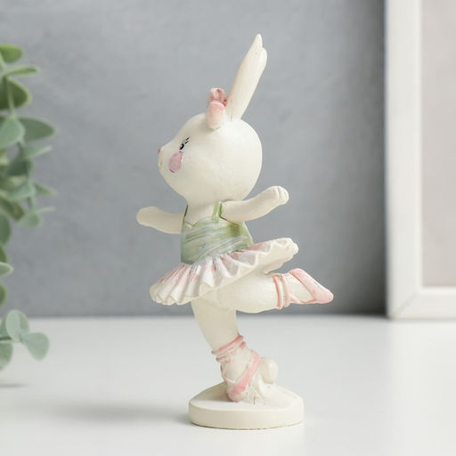 Фигурка полистоун Маленькая зайка-балерина, репетиция, 11.5?6?5 см