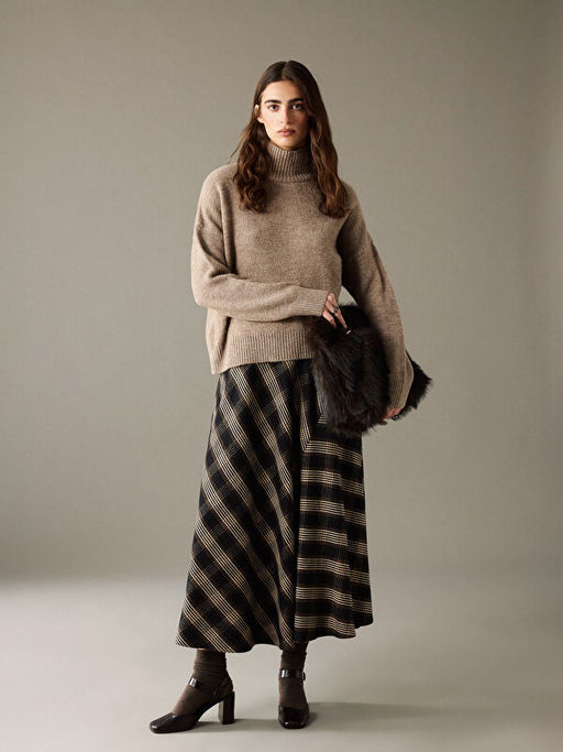 Yar?m Bal?k?? Yaka Oversize Kad?n Triko Kazak