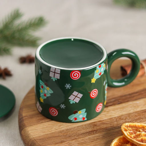 Кружка керамическая с силиконовой крышкой «Ёлочка», 350 мл, цвет зелёный