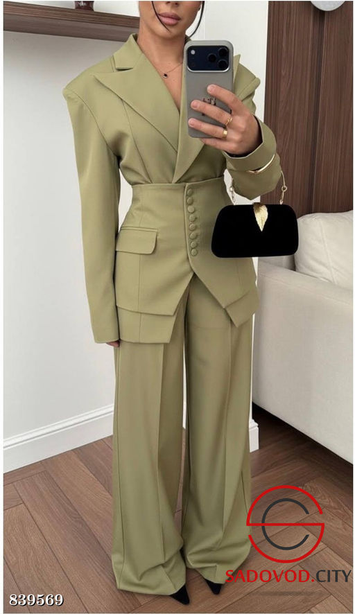 Двойка с приталенным жакетом и баской - Bruno фото 6