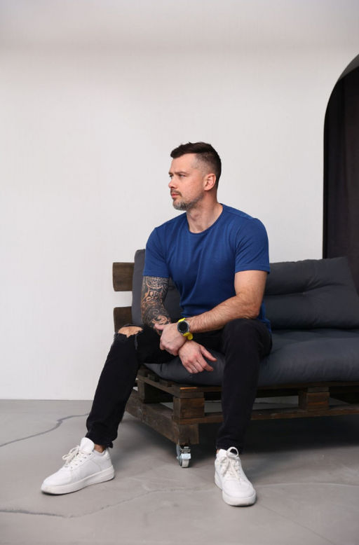 Стильная футболка