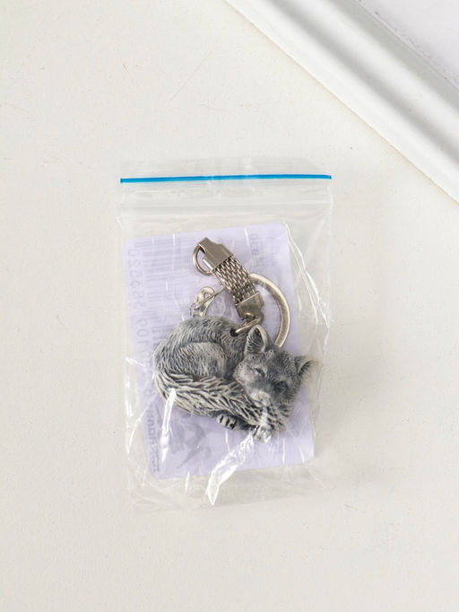 Брелок "Лисенок лежит (барельеф)" 2,4 см