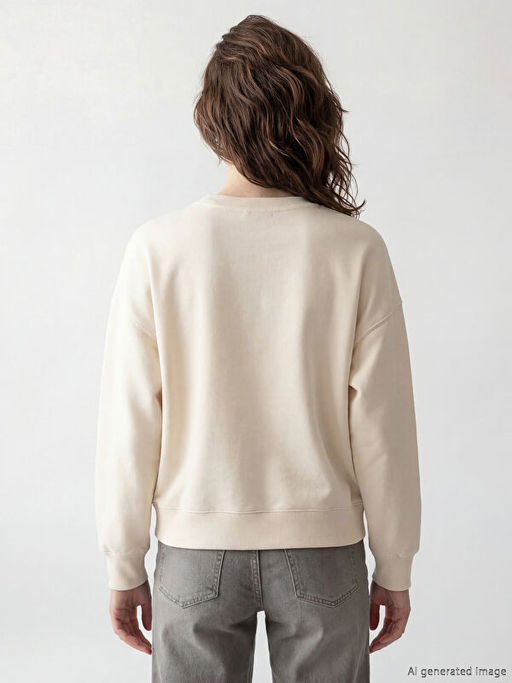Свитшот женский Paris с вышивкой oversize
