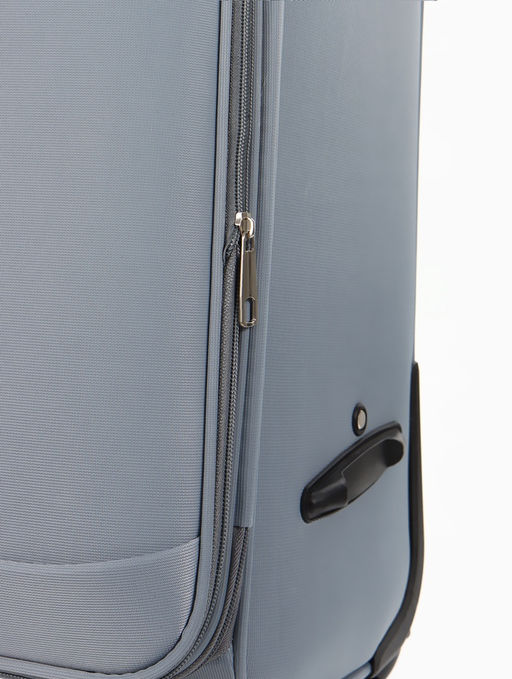 Чемодан 20",Текст,36*25*58,отд на молнии,1 нар/карм, увелич,код замок,4 колеса, т.серый