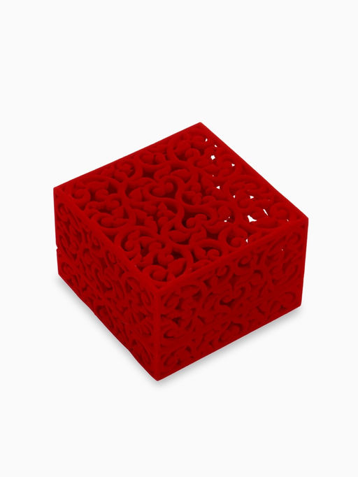 Футляр бархатный под браслет Куб резной, 10?10 см, красный