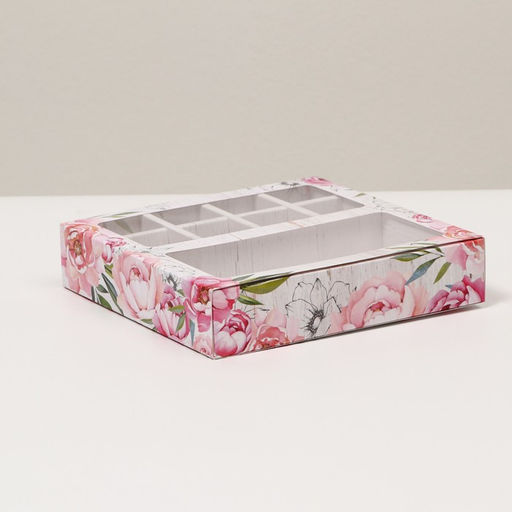 Цена за 5 шт. Коробка под 8 конфет + шоколад, с окном, пионы, 17.7×17.85×3.85 см