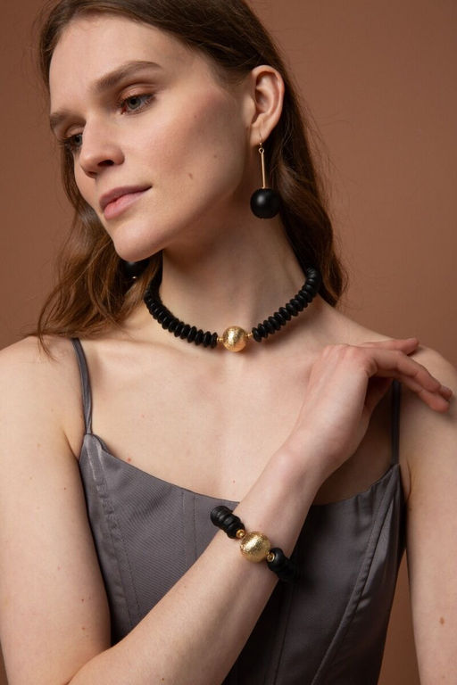 Серьги с застежкой из дерева - Модные истории фото 7