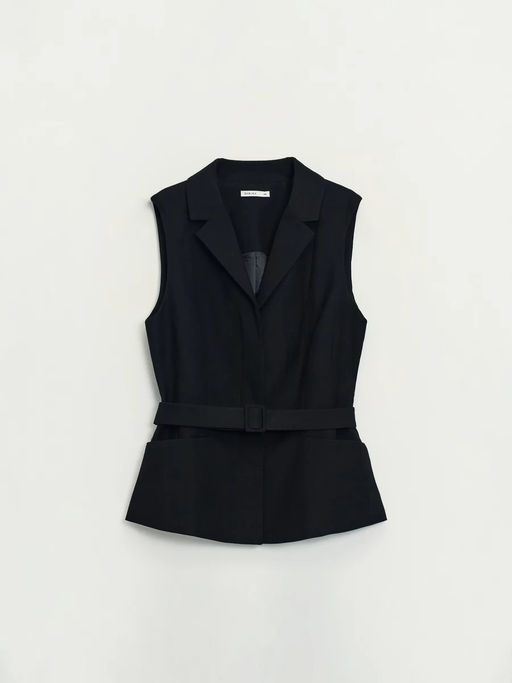 Приталенный жилет с поясом / Zarina