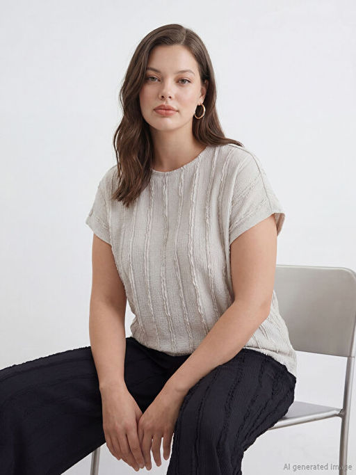 Bisiklet Yaka Dokulu Bluz