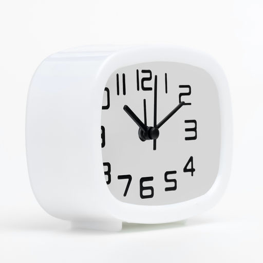 Будильник, дискретный ход, 10×8×4 см, от батарейки АА, белый