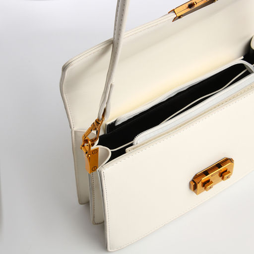 Сумка женская мессенджер TEXTURA на клапане, 26×8.5×14 см, молочная