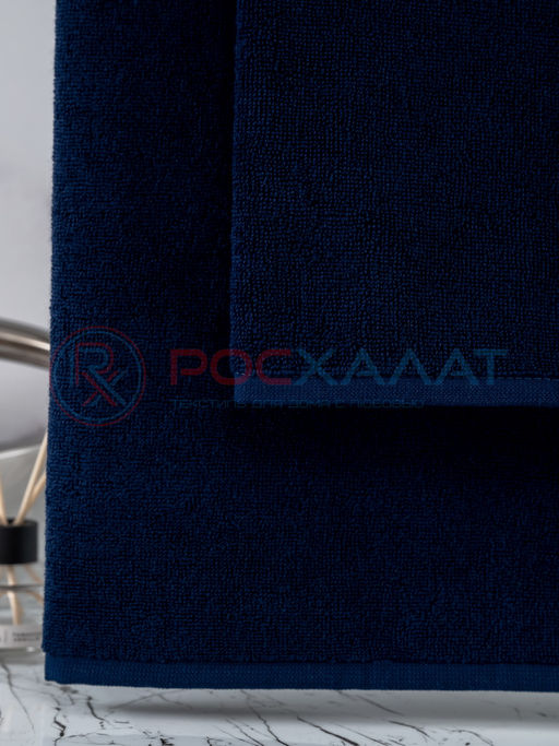 Махровое полотенце без бордюра темно-синее ПМ-88 70х140